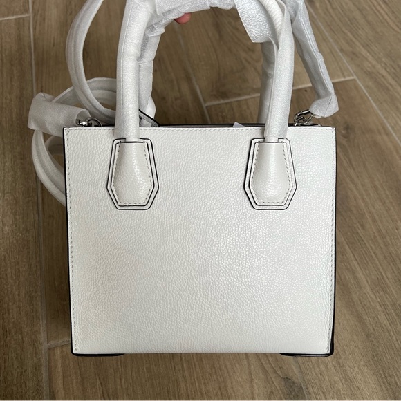 MICHAEL MICHAEL KORS Mercer Medium Pebbled Leather Crossbody Bag - Picture 4 of 8